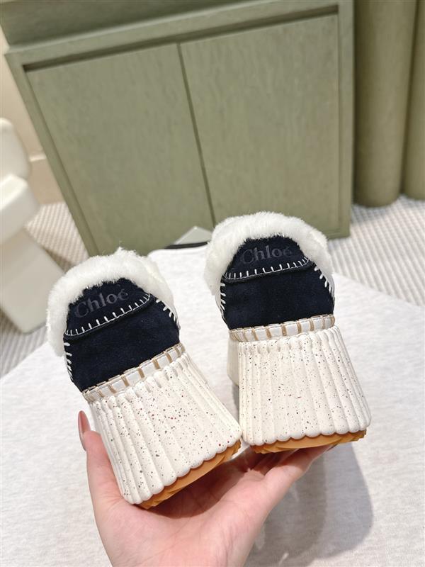 2025112815389312 390